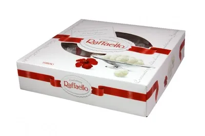 Конфеты RAFFAELLO с цельным миндалем в кокосовой обсыпке 240 г