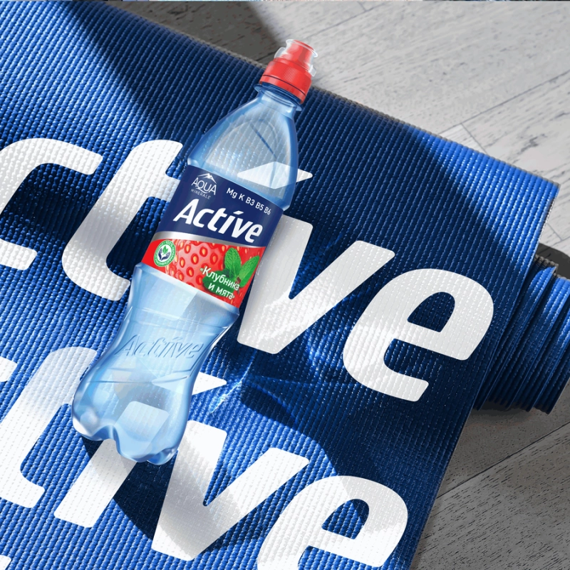 Вода питьевая AQUA MINERALE  Вода питьевая AQUA MINERALE "Active. Клубника и мята" негазированная 0.5 л